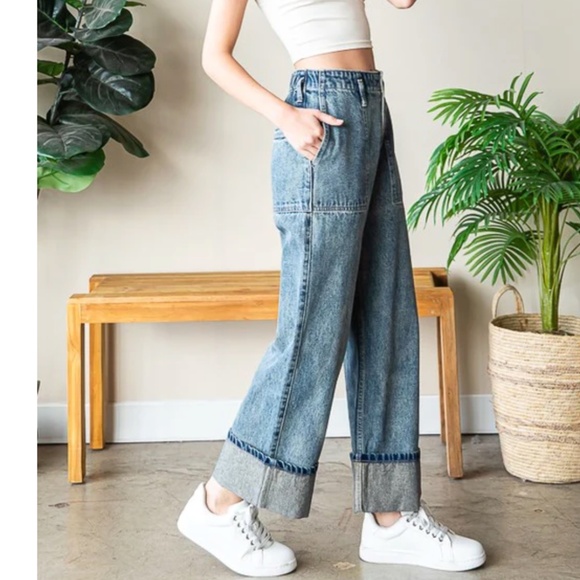 Oli & Hali medium wash stretchy waist cuffed denim jeans - Picture 3 of 6